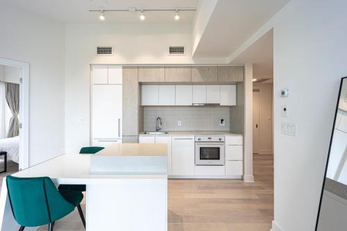 Imagen de la galería de AAA Location & Spacious 1 Bedroom with Panoramic View on the City, en Montreal