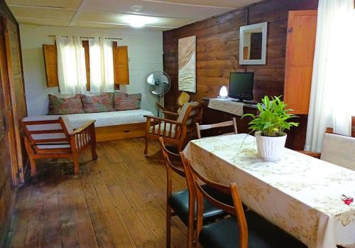 Ruang duduk di Casita del Bosque