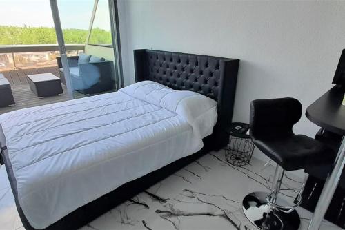 Studio 43, Héliopolis L au village naturiste