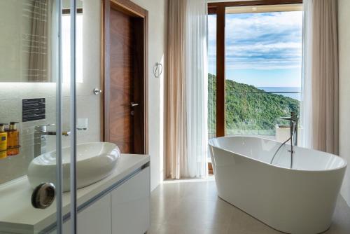Villa Cape Montenegro on Cliffside photo 3