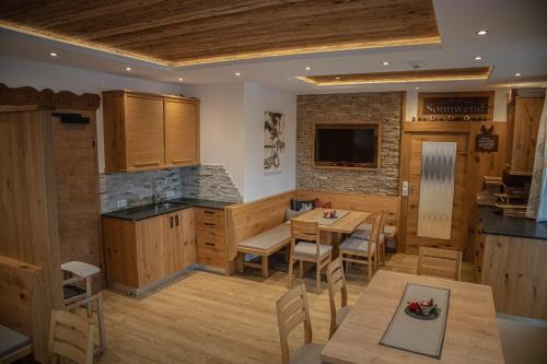 Kuchyň nebo kuchyňský kout v ubytování Pension-Appartement Sonnwend