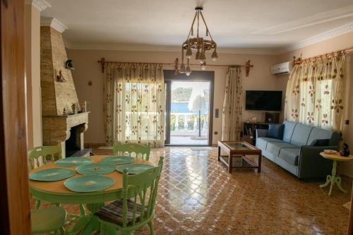 Villa Olive and Sea