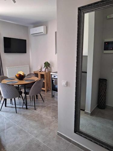 Gallery image of Two Brothers Apartments Tsilivi in Plános