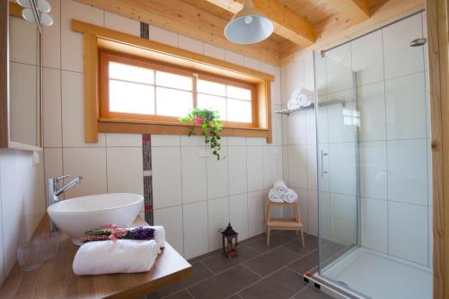 Koupelna v ubytování Arlitscherhof Ferienwohnungen und Chalets
