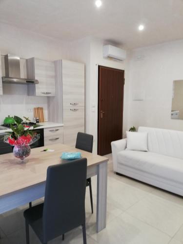 Η κουζίνα ή μικρή κουζίνα στο Casa Cinzia diamond 104