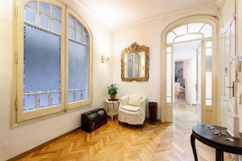 Fotografie z fotogalerie ubytování Huge historic 5BD with private Terrace! v destinaci Barcelona