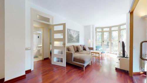 The Collection Barcelona - Modern and bright three-bedroom in Eixample