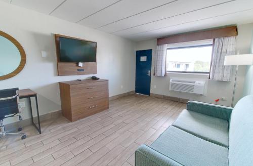 Kuchyň nebo kuchyňský kout v ubytování Seashire Inn & Suites