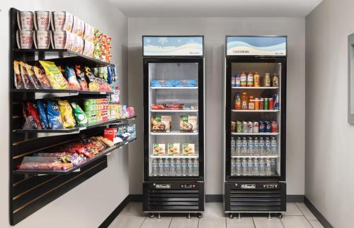 Supermarket nebo jiné obchody v  hotelu nebo okolí