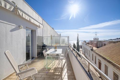 Old Town 2BR 50m Ocean w/ AC Wi-Fi Parking Terrace
