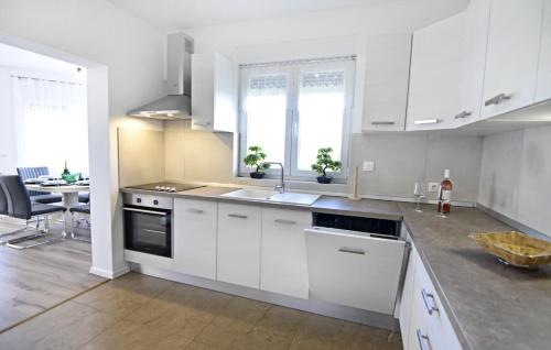Family friendly house with a swimming pool Buroli, Umag - 22400