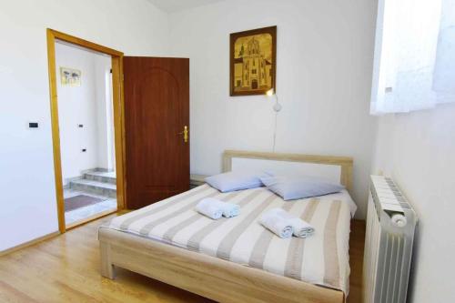 Apartments with parking space Valica, Umag - 22453