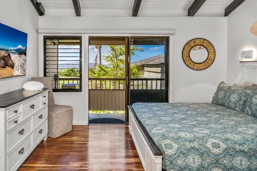 Giường trong phòng chung tại Wailea Luxury Resort Vista