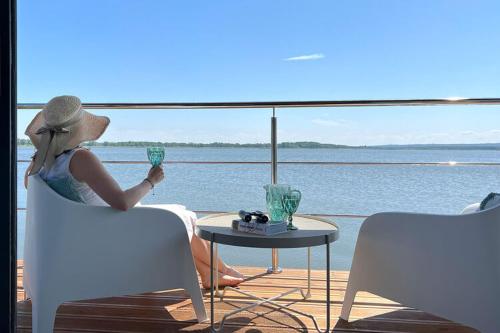 Houseboat in azy near Baltic Sea & Lake Jamno