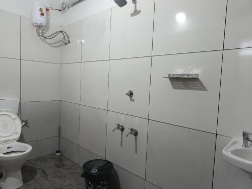 Bliss Villa 2 bedroom Apartment Marayoor - Reservation only after advance tesisinde bir banyo