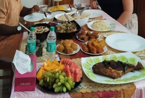 Mad i den private indkvartering eller i nærheden