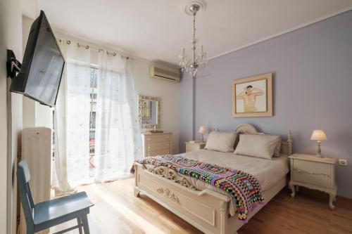 Margarita's Elegant Sunlit Apartment Palamidi View