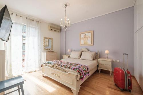 Margarita's Elegant Sunlit Apartment Palamidi View