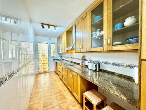 Stunning Apartment With Sea Views - EaW Homes
