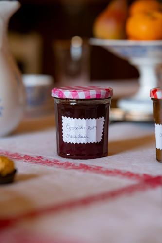 PommiersにあるDomaine de Montclairの小瓶詰め