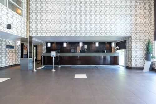 Vstupní hala nebo recepce v ubytování Sandman Hotel & Suites Calgary South