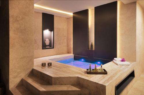 Koupelna v ubytování Le Meridien Bodrum Beach Resort
