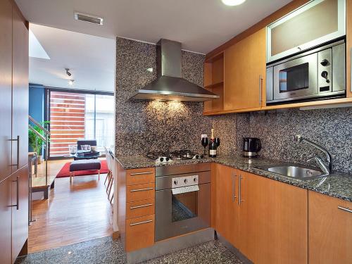 My Space Emirates - Park Güell Triplex with Private Terrace