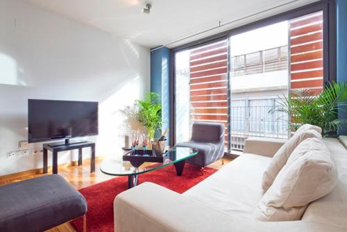 My Space Emirates - Park Güell Triplex with Private Terrace