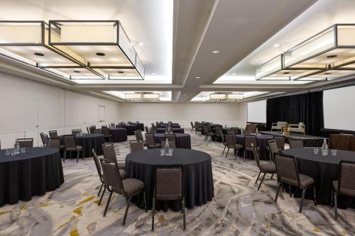 Zona business o sala conferenze di The Westin Los Angeles Airport