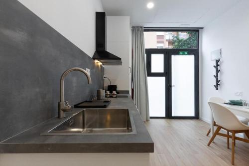 Nuevo loft en playa y cerca del centro, AC y Wifi