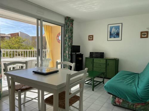 ARCHIPEL III Joli 2 Pièces avec clim réversible proche plage Richelieu Piscine Cap d'Agde