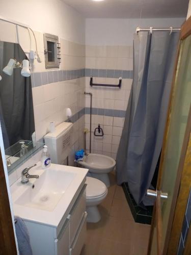 Bilik mandi di Casa Serrana