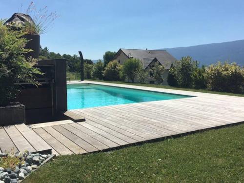 Photo de la galerie de l'établissement Superbe appartement à 15min du Revard, à Pugny-Chatenod