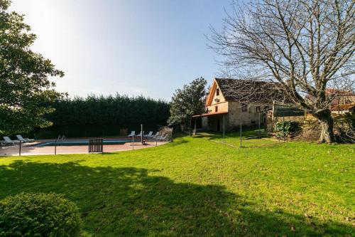 Κήπος έξω από το Casa do Pombal by CABANA Rentals