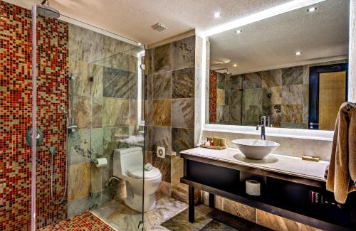 Баня в Suites Corazon