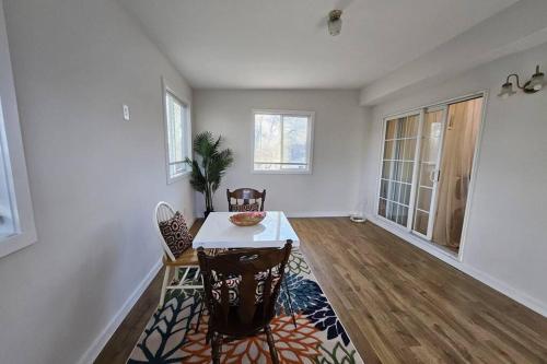 Φωτογραφία από το άλμπουμ του McAngel Haven: 5 mins from Yale σε West Haven