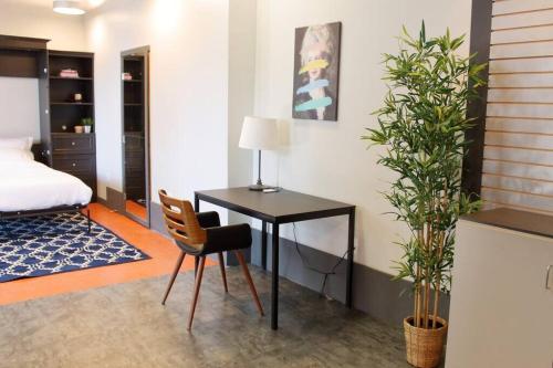 Suite #B, Industrial Styling, AC – Photos 3