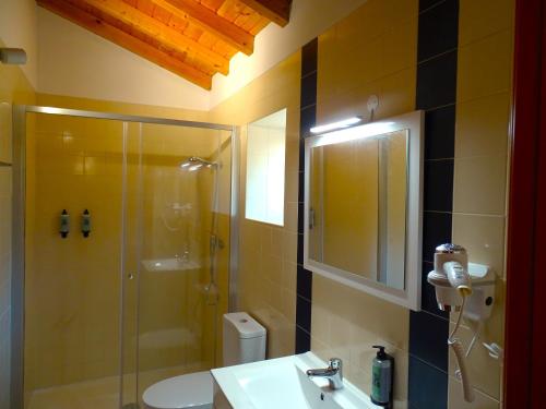 Koupelna v ubytování HERDADE VALE DE GAIOS by Stay in Alentejo
