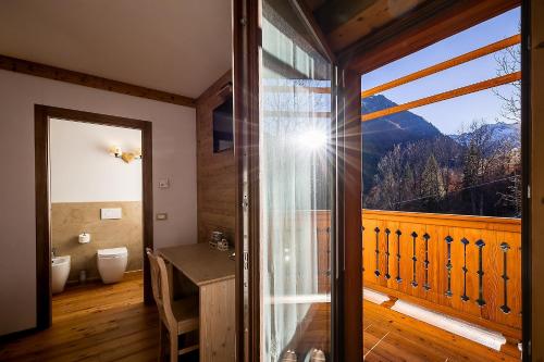 B&Bから撮影された、または一般的な山の景色