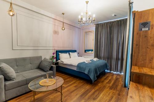 Postel nebo postele na pokoji v ubytování Trinity Hotel