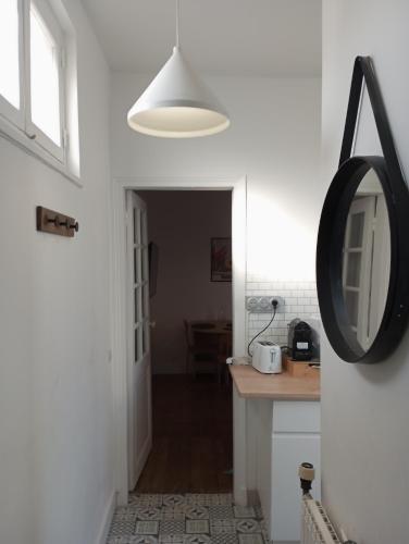 Photo de la galerie de l'établissement On the roofs of Paris - Oberkampf, à Paris