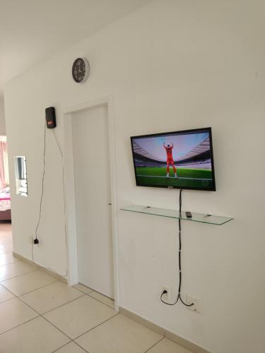 Μια τηλεόραση ή/και κέντρο ψυχαγωγίας στο EM CASA
