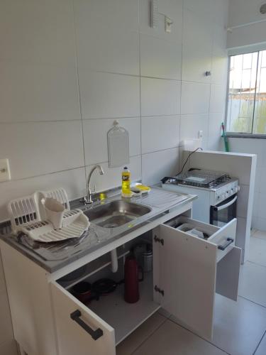 Η κουζίνα ή μικρή κουζίνα στο EM CASA