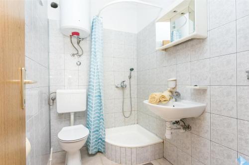 Koupelna v ubytování Apartment Sevid 4287d