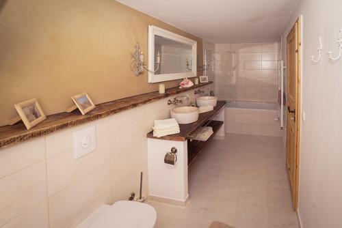 Bilik mandi di Landhaus Brigitte
