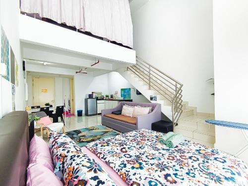 Posezení v ubytování AZFA Duplex Suite at De Centrum Putrajaya Bangi FREE WIFI