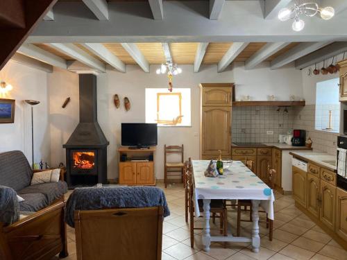 Dapur atau dapur kecil di Gîte La Péne