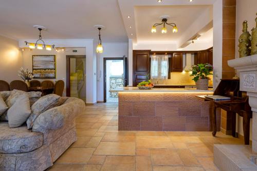 Zona de estar de Solaris Methea Deluxe Suites