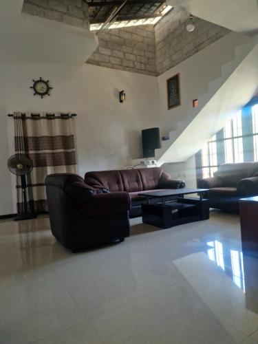 Gallery image of 2 Bed AC Villa - Coconut Beach - SUPER FAST WIFI in Midigama