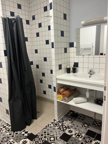 Ванна кімната в Chambre indépendante en toute autonomie